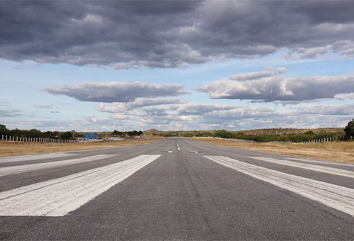 ricardo-reforma-o-aerodromo-de-itaporanga_foto-francisco-franca-1.jpg