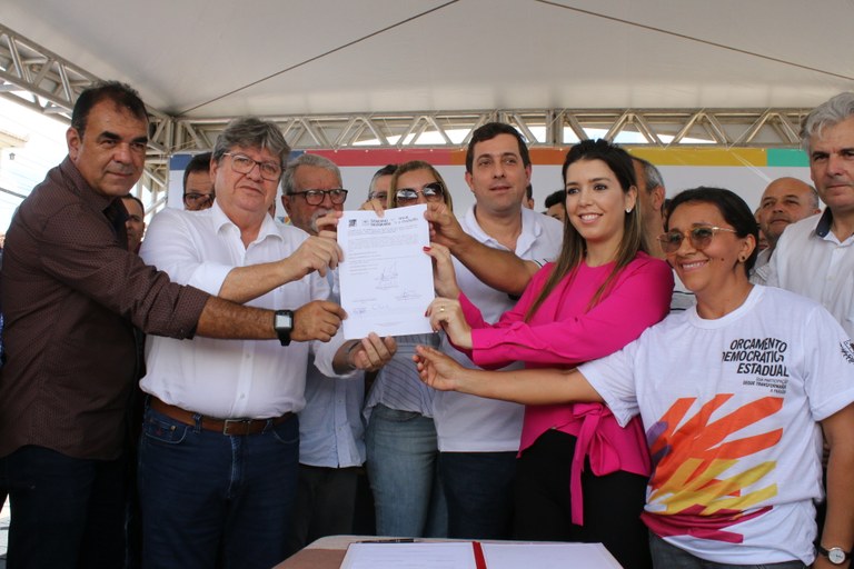 joao entrega em monteiro acesso ao aeroporto da cidade-francisco franca (11).JPG
