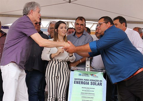 ricardo-inaugura-energia-solar-em-monteiro_foto-francisco-franca-2.jpg