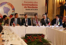 ricardo-no-encoontro-de-governadores_foto-francisco-franca-13-270x183.jpg