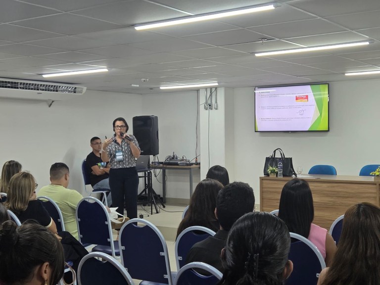 Luciana Coutinho, uma das palestrantes do evento.jpg
