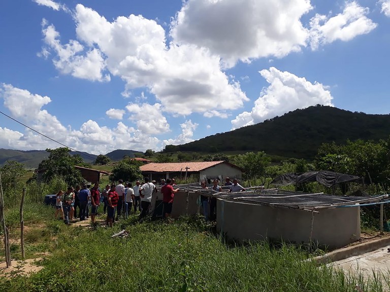 27_05_19 Energia solar muda vida de família rural em Mogeiro e agricultores conhecem projeto (1).jpg
