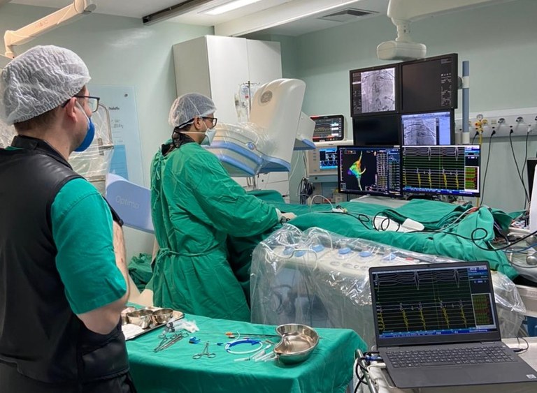 cirurgia em criança de 7 anos pela arritmologia do Hopital Metropolitano_1.jpeg cirurgia em criança de 7 anos pela arritmologia do Hopital Metropolitano_1.jpeg