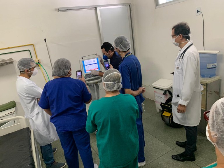 Técnico capacita profissionais do Complexo de Patos sobre manuseio dos novos ventiladores.jpg Técnico capacita profissionais do Complexo de Patos sobre manuseio dos novos ventiladores.jpg