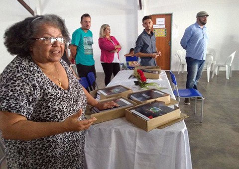 ECI-entrega-kits-a-socieducando-do-lar-do-garoto-4.jpg