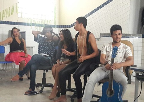 see-eci-luiz-gonzaga-burity-realiza-viagem-pedagogica-e-comemora-pascoa-5.jpg
