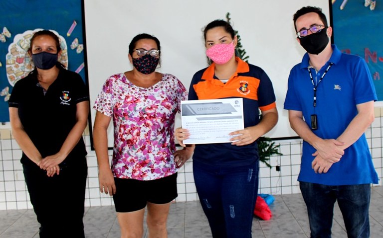 FOTO_Ação_solidaria_de_Natal_e_homenagens_10_ja.JPG