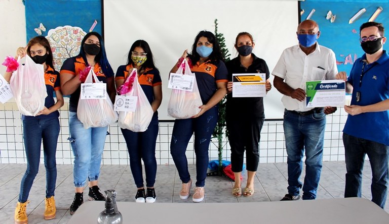 FOTO_Ação_solidaria_de_Natal_e_homenagens_9.JPG