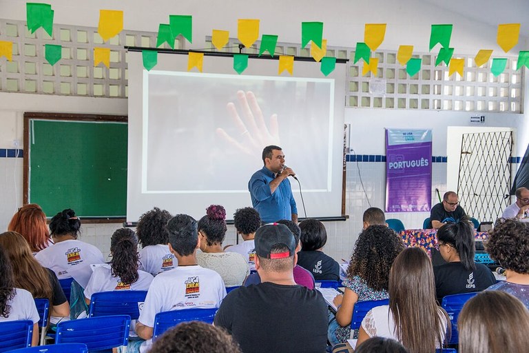 DiegoNóbrega-Escola-Orlando-Cavalcante-ENEM-1.jpg DiegoNóbrega-Escola-Orlando-Cavalcante-ENEM-1.jpg