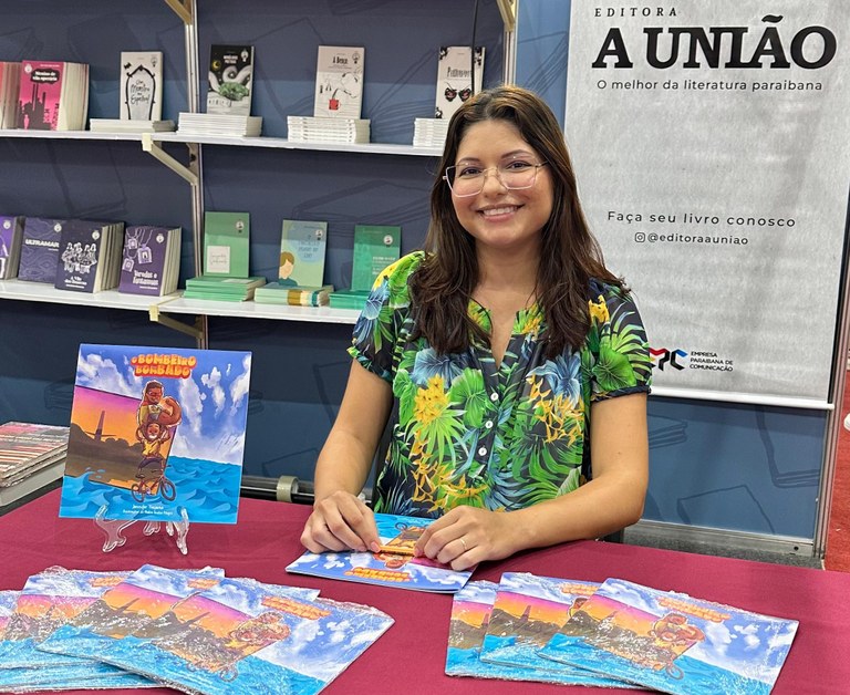 Escritores na Bienal (2).jpeg
