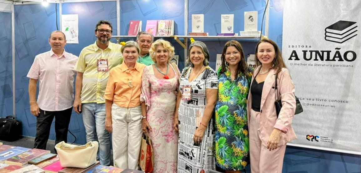 Escritores na Bienal (4).jpeg
