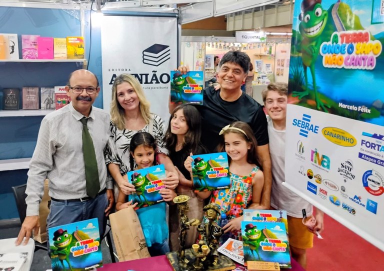 Escritores na Bienal (9).jpeg
