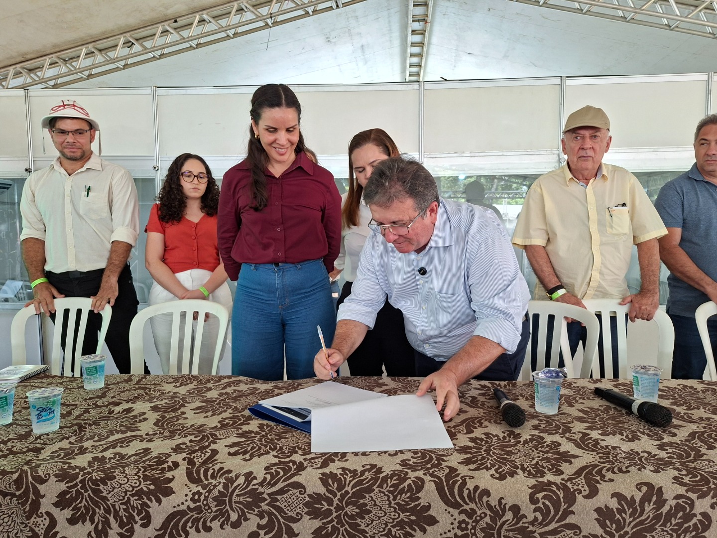 Secretário Joaquim Hugo assina convênio com Unipe.jpg