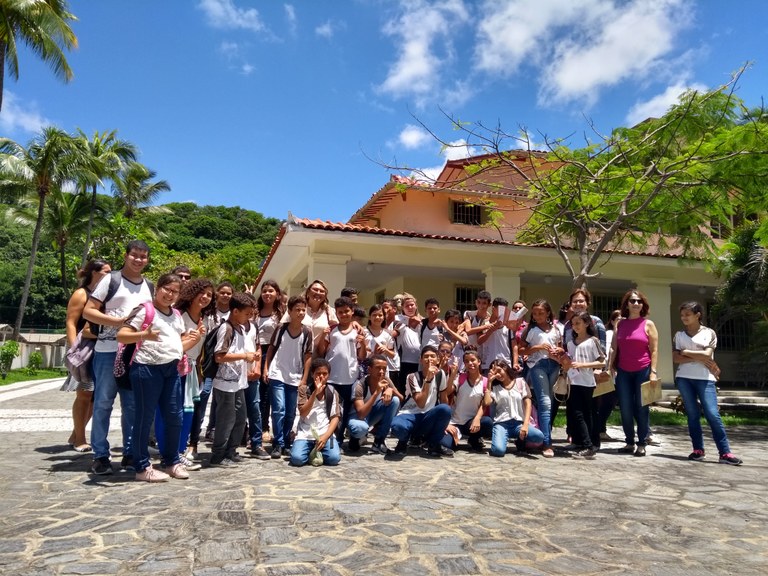 estudantes do projeto a escola vai a FCJA (5).jpg estudantes do projeto a escola vai a FCJA (5).jpg