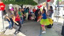 Houve sessões de dança na abertura da ação.jpg