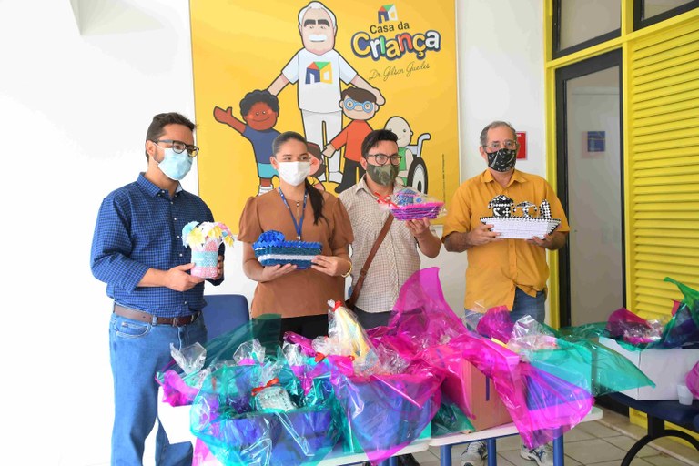 Entrega Origamis feitos por menores infratores para Casa da Criança com Câ (65).JPG