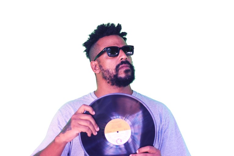 Foto-DJ-Zebb.jpg