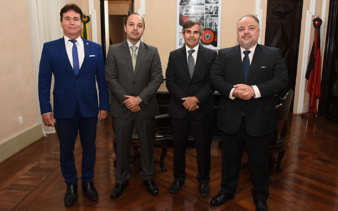 gov exerc marcio murilo recebe representante do cnj foto andre lucio (1).jpg