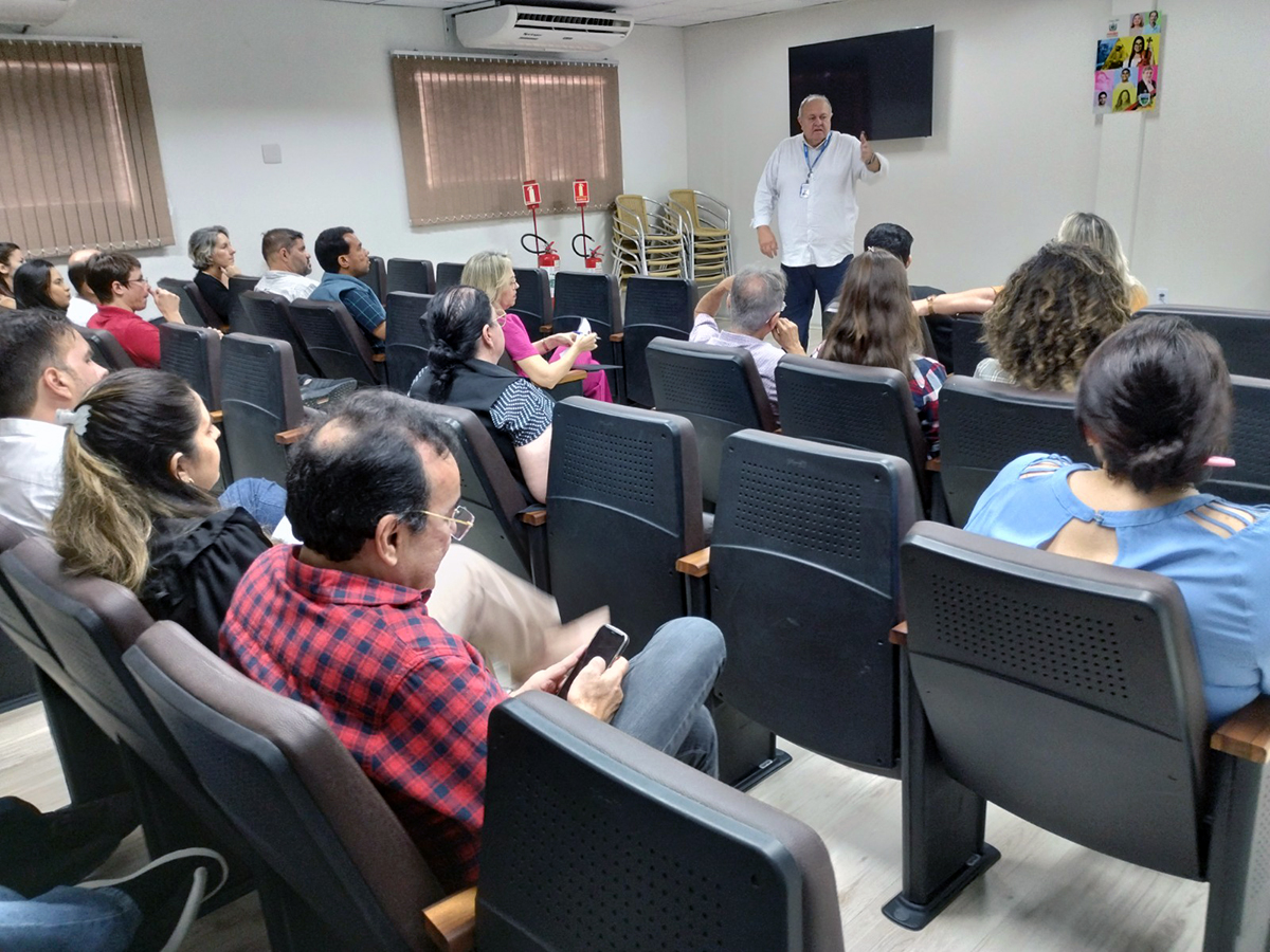 Encontro presencial sobre o Projeto Código Sanitário (05).jpg