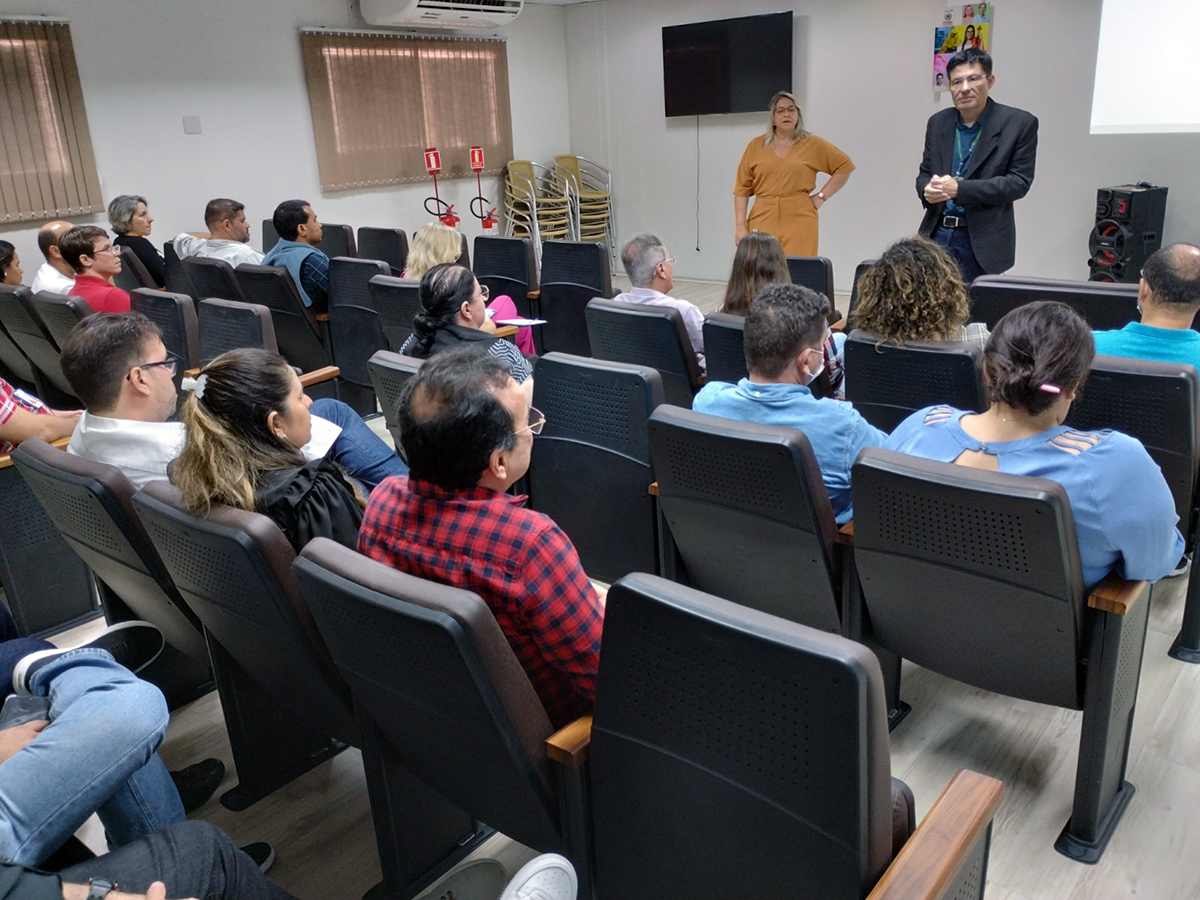 Encontro presencial sobre o Projeto Código Sanitário (06).jpg