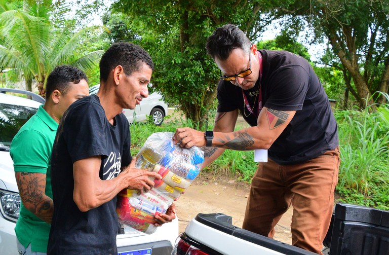 Entrega de cestas Básicas nas comunidades em João Pessoa Foto- Alberto machado (4).JPG