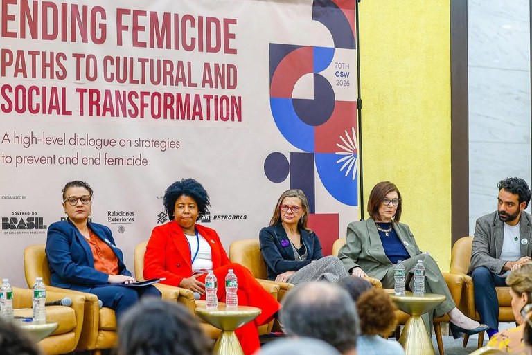 evento sobre feminicidio3.jpeg