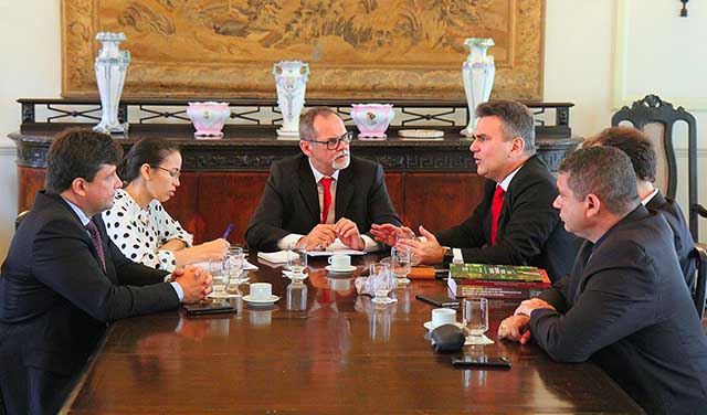 REUNIAO PALACIO_portal.jpg