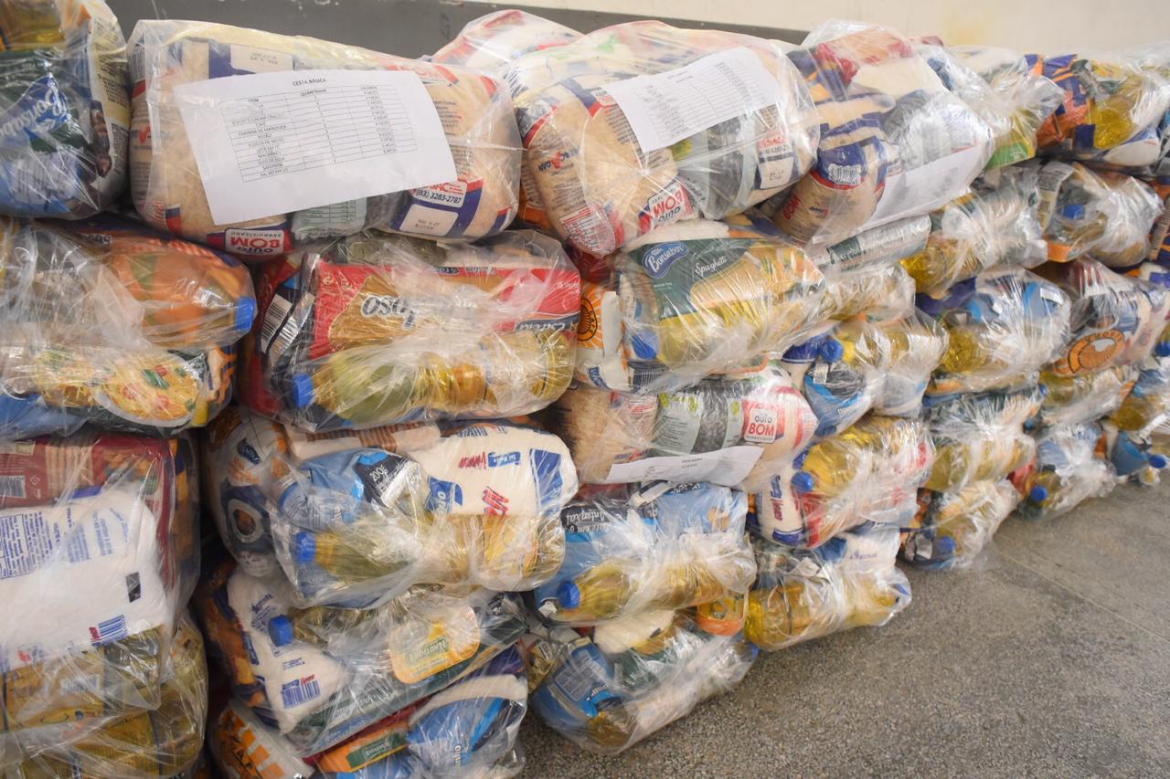 entrega cesta basica escolas.jpg