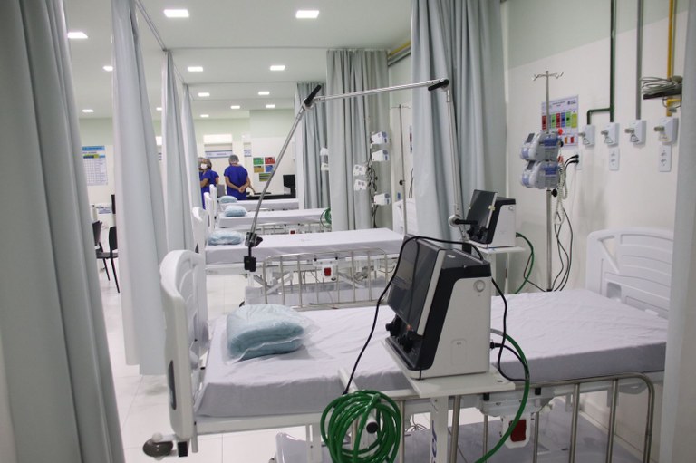 A UTI de Catolé do Rocha está equipada com tecnologia de alto nível.jpg