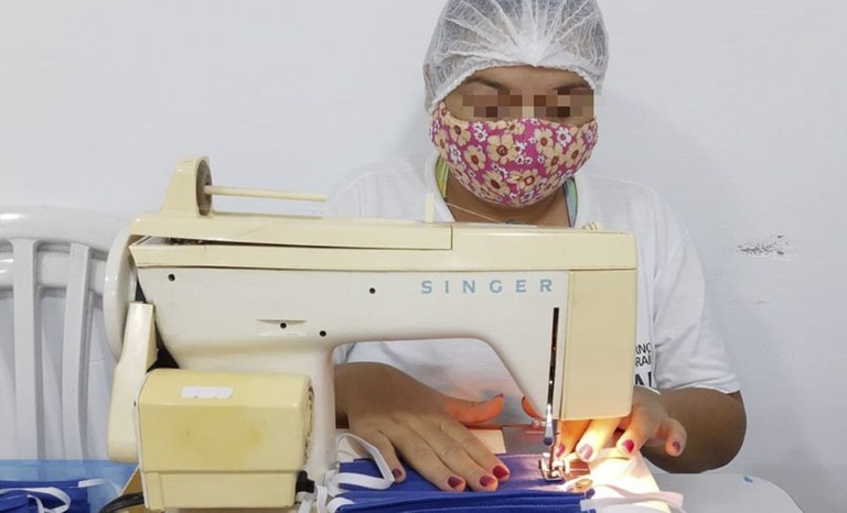 producao de mascaras pela SEAP (3).jpg