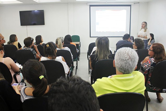 26.01.18-reuniao_define_calendario_vacinas-4-1.jpg
