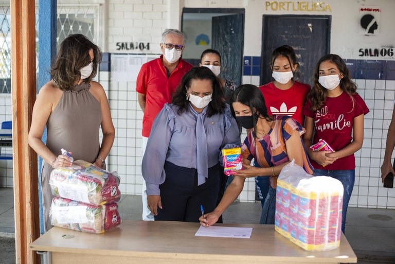 DiegoNóbrega - Entrega Kit Abserventes  (6).jpg