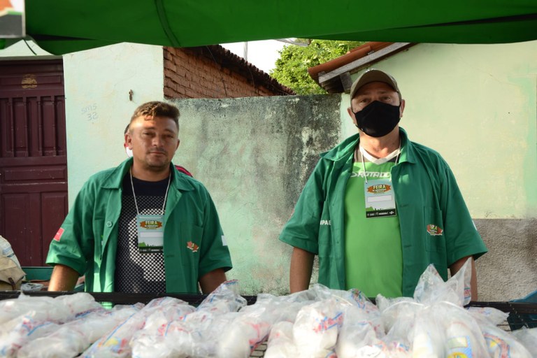 feira inauguração3.jpg