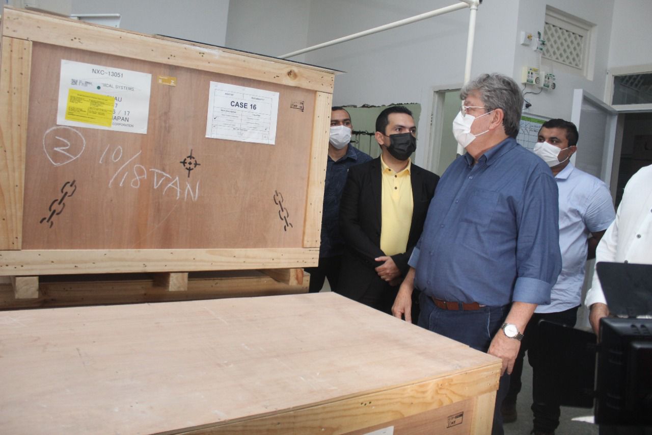 Governador também entregou os equipamentos da hemodinâmica do Complexo de Patos.jpeg