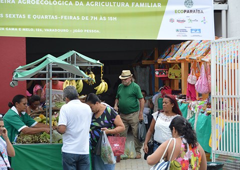 SEDH-Feira-de-Mulheres-Impreendedoras-da-Economia-Solidaria-Foto-Alberto-Machado-5.jpg