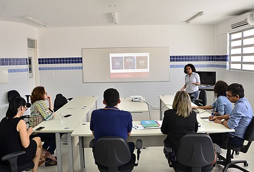 reuniao-preparatorio-do-embarque-de-alunos-do-gira-mundo-portugal-1.jpg