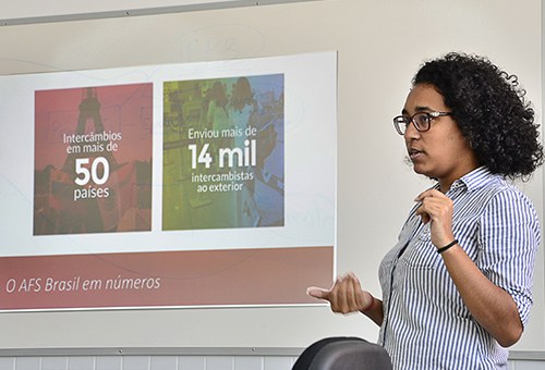 reuniao-preparatorio-do-embarque-de-alunos-do-gira-mundo-portugal-2.jpg