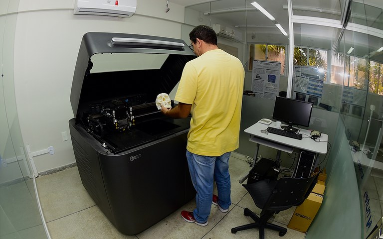 fapesq 5.8 milhoes para projetos de pesquisa da ufpb laboratorio 3D (1).JPG