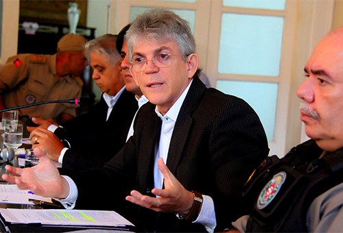 ricardo-renue-para-discutir-sobre-a-greve_foto-jose-marques-4.jpg