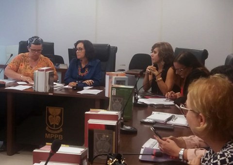 semdh-grupo-feminicidio-reuniao-em-jp-2.jpg
