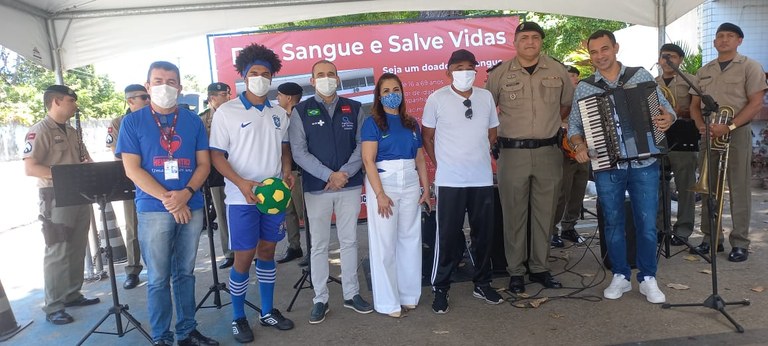 Patrulha_Musical_Com_secretario das unidades de saude_direcao_Hemocentro_Dia_do_doador.jpeg