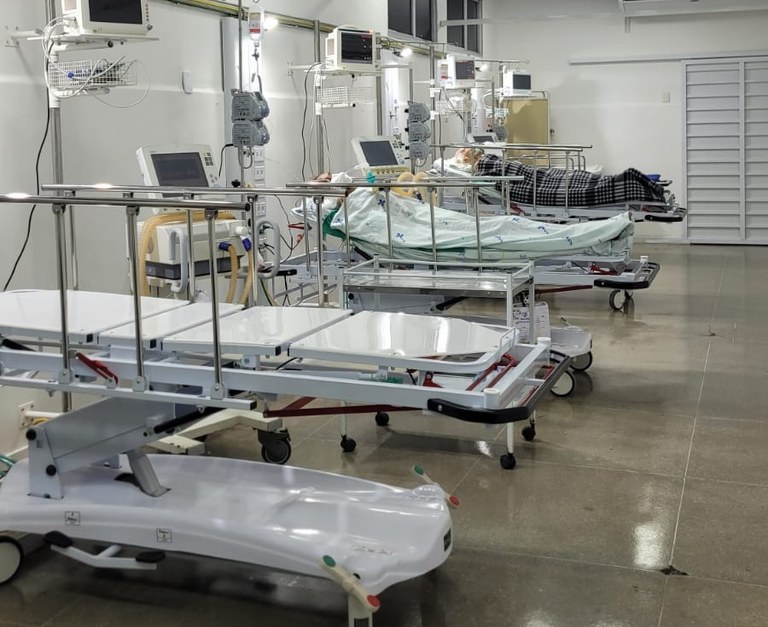 Nova Área Vermelha que dá suporte a pacientes graves que chega pela urgência.jpg