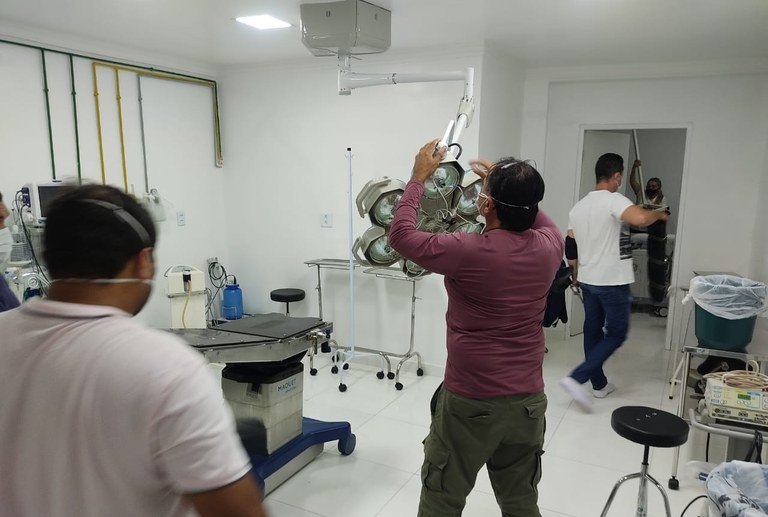 A desmontagem e montagem dos equipamentos ocorreu neste domingo.jpg