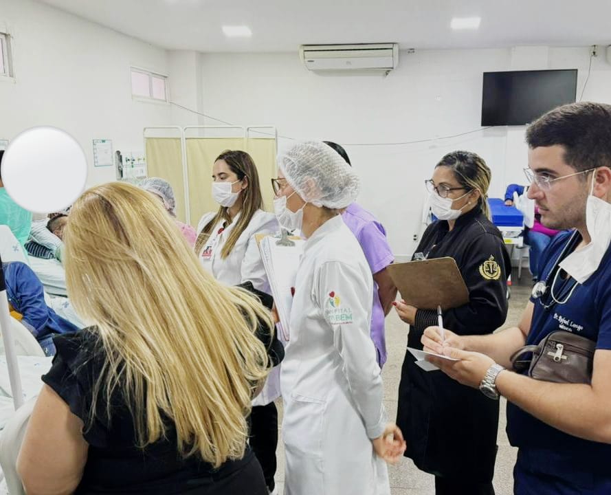 As visitas são realizadas por uma equipe formada por  profissionais de várias áreas da assistência hospitalar.jpg