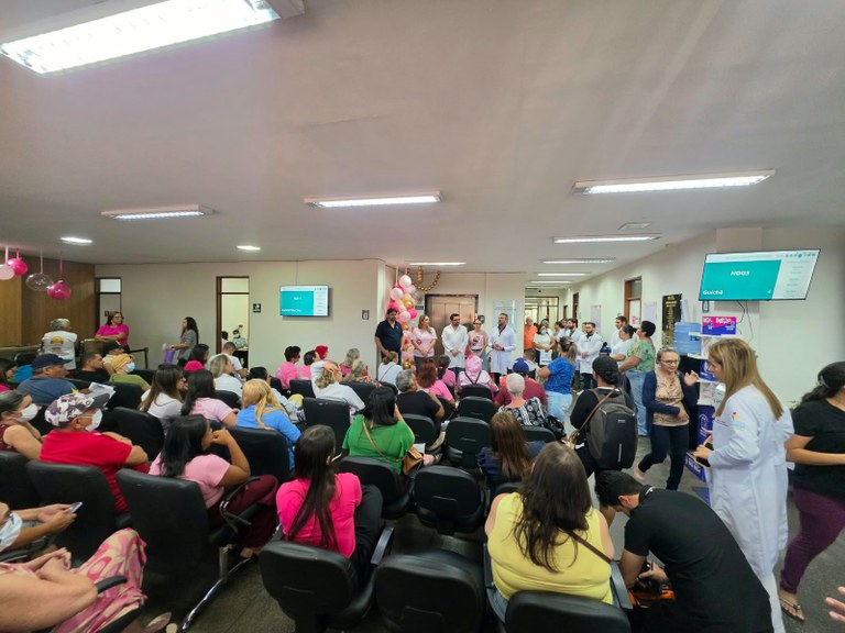A abertura do Outubro Rosa aconteceu nesta quinta-feira (8), na recepção do Hospital do Bem.jpeg