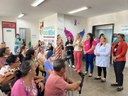 Equipe do Hospital de Patos homenageia as mães pacientes.jpg