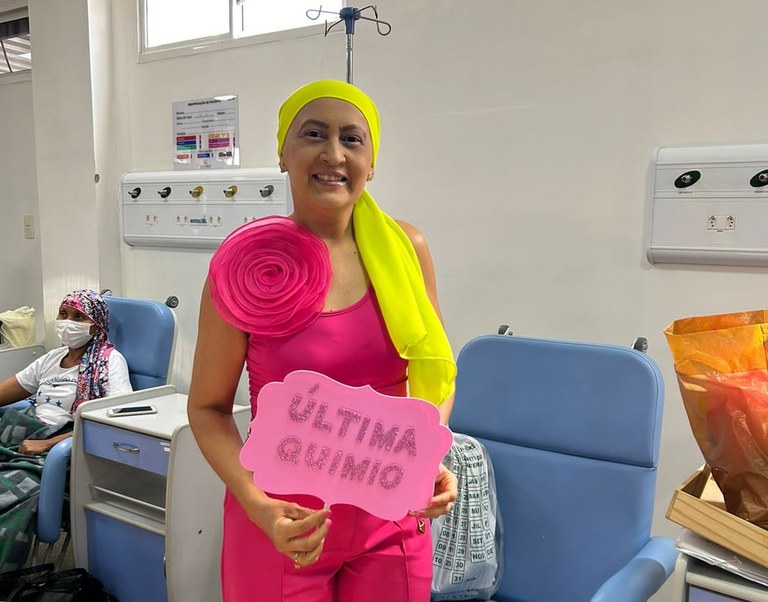 Maria Deanne fez sua última quimioterapia no dia 31 e agradeceu a assistência recebida no hospital.jpg