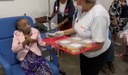 Pacientes receberam os kits de comida junina onde estavam sendo assistidos.jpg