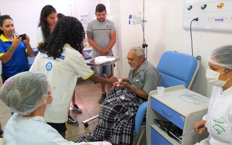criancas do projeto AABB visitam hospital do bem (5).jpg