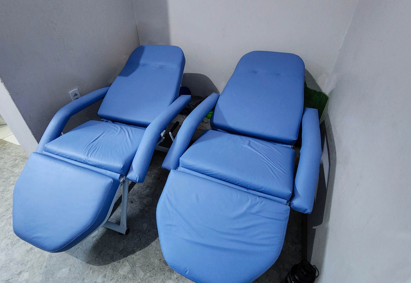 novas poltronas para acompanhantes.jpg